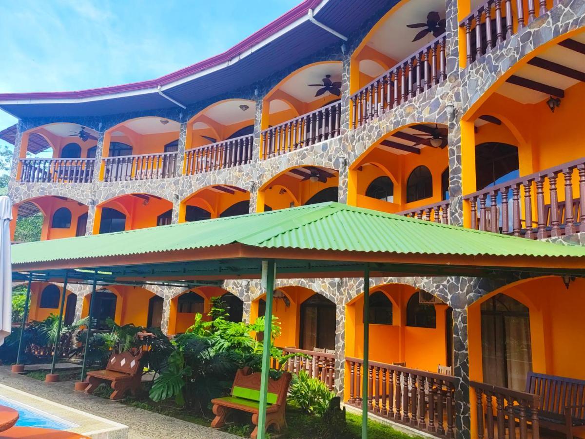 Apartahotel Playa Luna Uvita Exterior photo