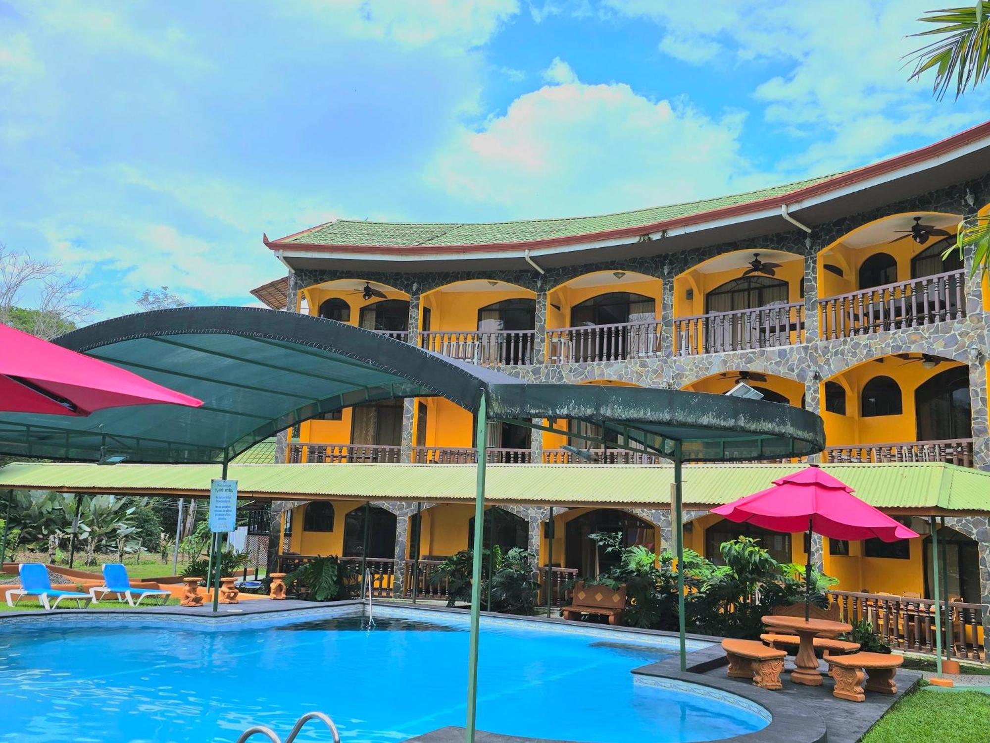 Apartahotel Playa Luna Uvita Exterior photo