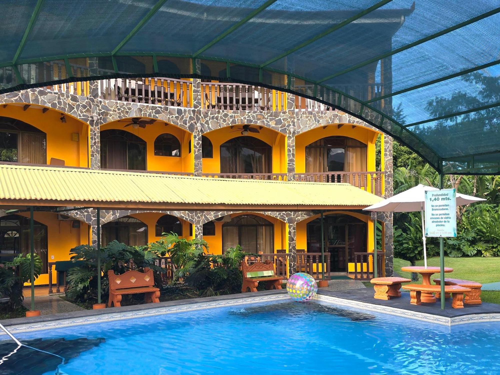 Apartahotel Playa Luna Uvita Exterior photo